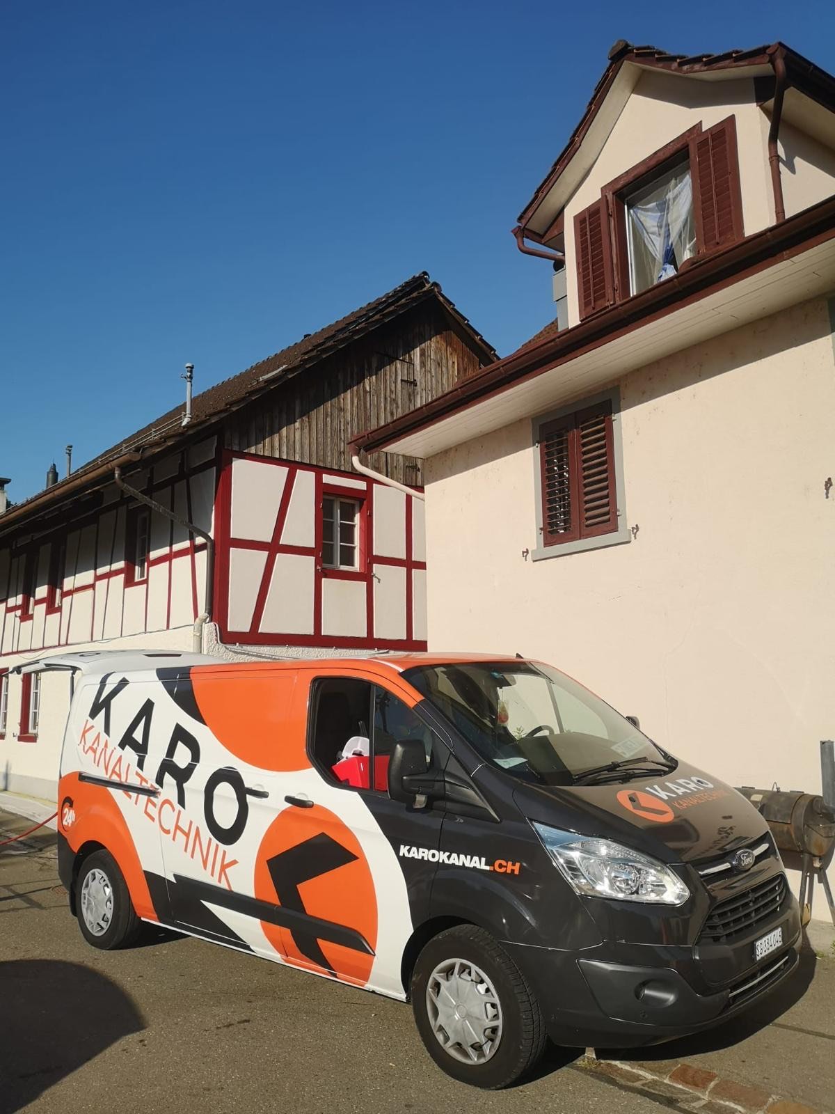 Kanalreinigung bei einem historischen Fachwerkhaus